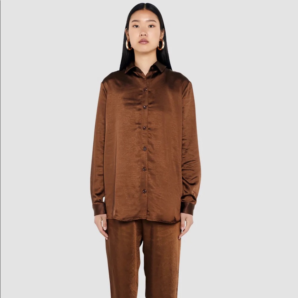 SUNDARBAY Brown Set Satin Relaxed (includes top and bottom)